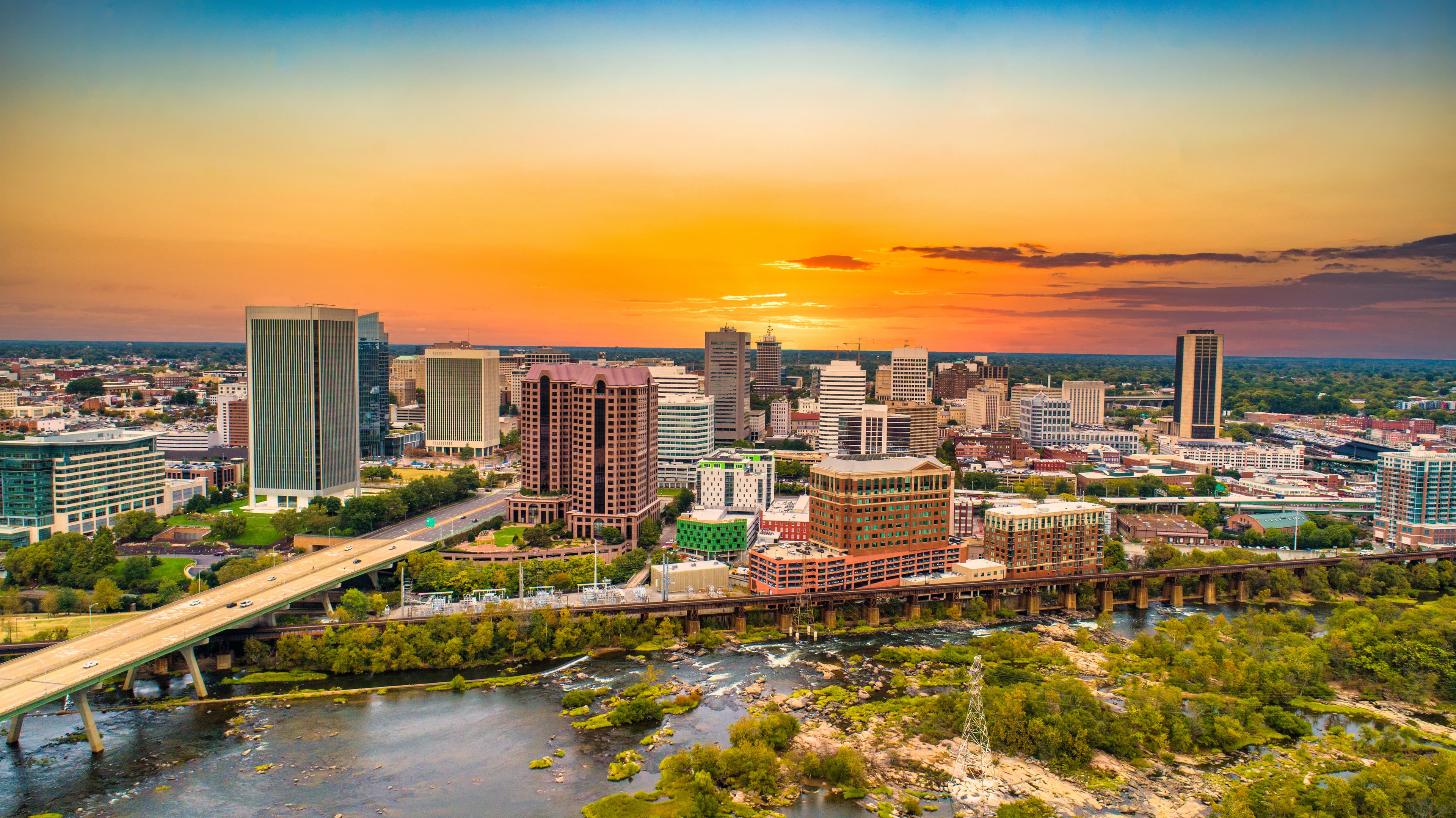 Richmond, Virginia, USA Downtown Drone Skyline Aerial .
